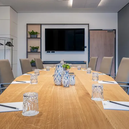 Scanhotels Stadthafen Hotel 4*